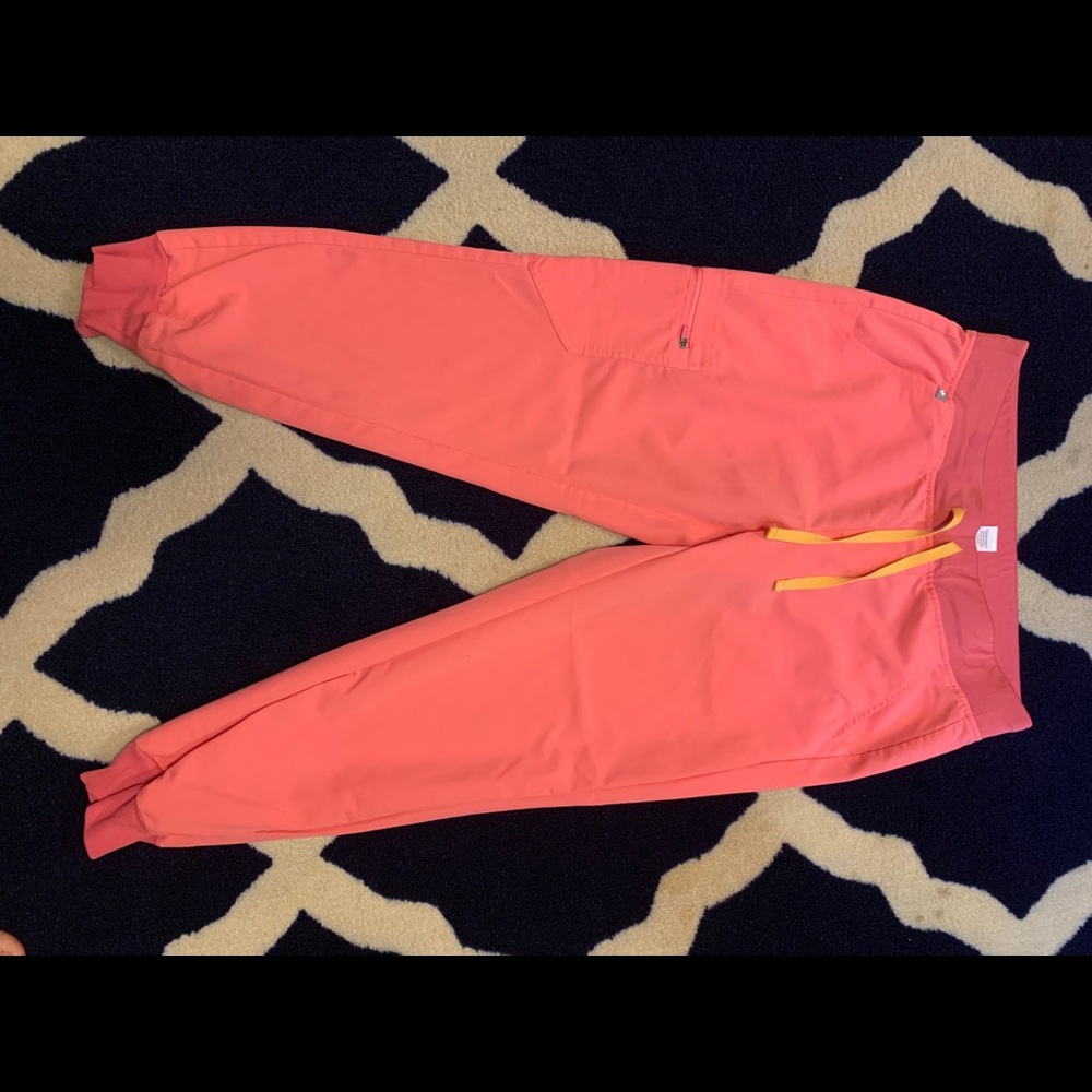 Figs Zamora Jogger Scrub Pants - Pink